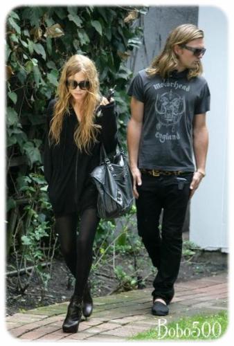 Mary-Kate Olsen.